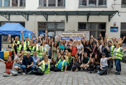 Akcja charytatywna “Pakujemy 700 paczek dla Ukrainy” zebrała blisko 100 wolontariuszy!