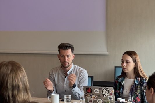 Kontrakt instytucjonalny na wykorzystanie podejścia Human-Centered Design w celu wsparcia dzieci i rodzin dotkniętych kryzysem ukraińskim w Polsce